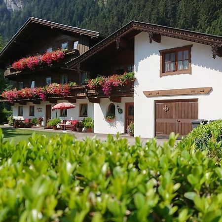 Landhaus Gredler Mayrhofen Exterior photo