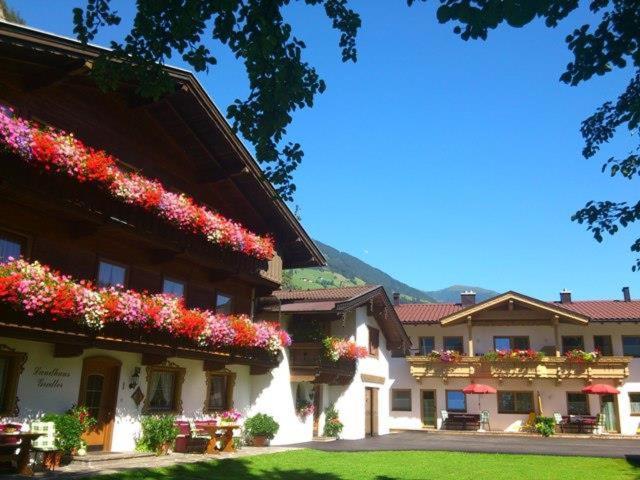 Landhaus Gredler Mayrhofen Exterior photo