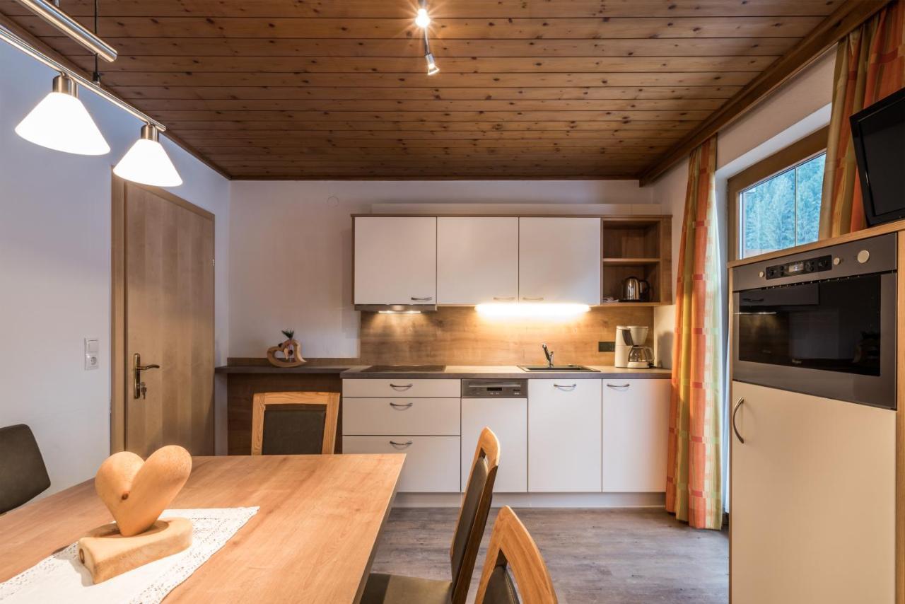 Landhaus Gredler Mayrhofen Exterior photo